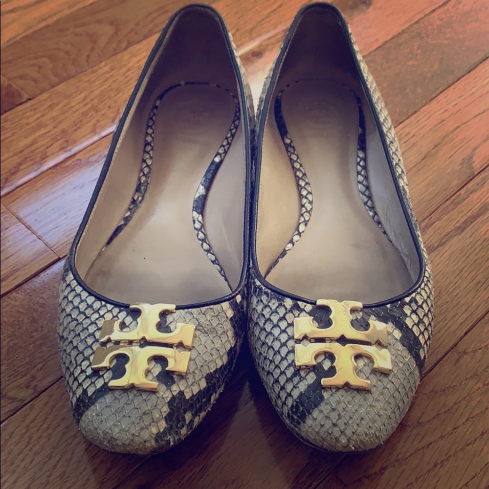 Tory Burch snake flat size 6.5